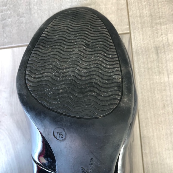 Classic black pumps! - Picture 5 of 5